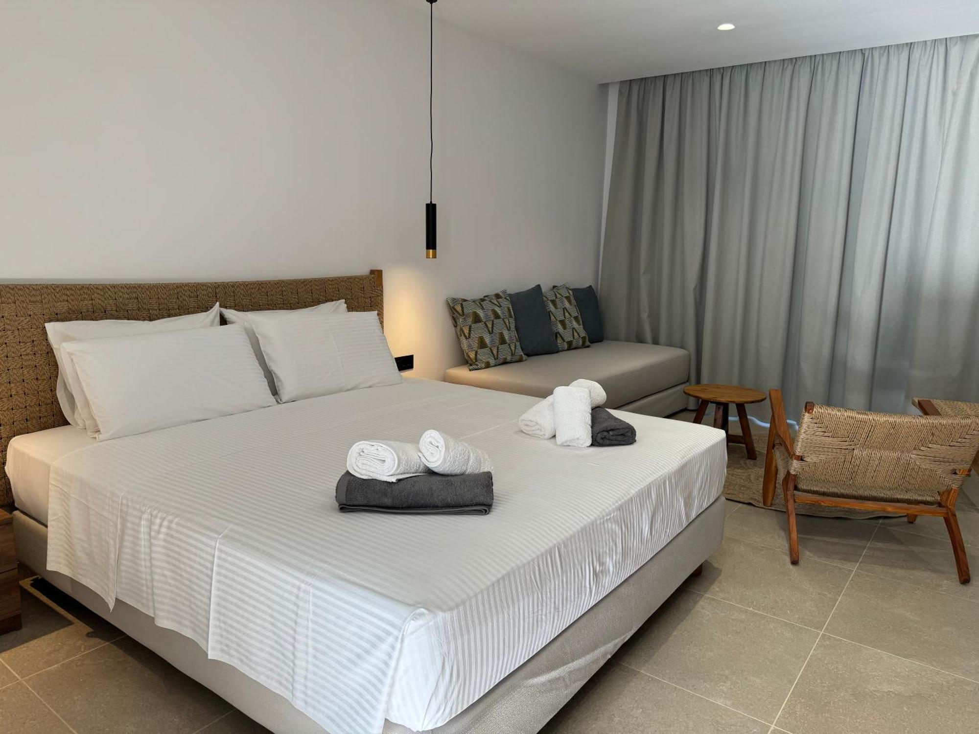 Johannes Boutique Apartments & Suites Афанту Екстериор снимка