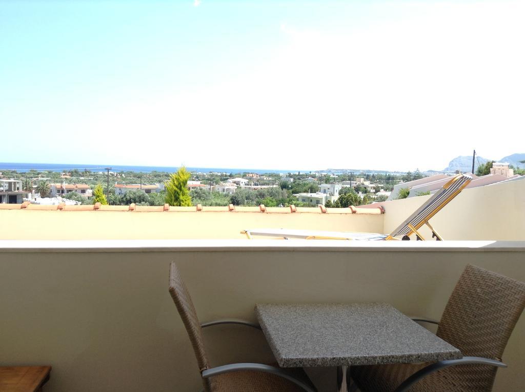 Johannes Boutique Apartments & Suites Афанту Екстериор снимка